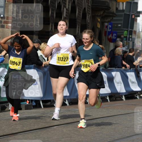 13.09.2026 - 21. swb-Marathon Bremen Strokosch-Dieckow http://msf.ph/oto/10389331 13.09.2026 11:10:50 Ziel 10002, 10169, 10247, 10361, 10362, 10422, 10706, 10719, 10768, 10791, 10890, 11080, 11283, 11298, 11300, 11309, 11382, 11583, 11736, 11957, 11982, 12183, 12227, 12454, 12550, 10148, 10163, 10527, 10547, 10644, 10653, 10792, 10841, 11043, 11237, 11483, 11691, 11756, 11993, 12401, 12507 meine-sportfotos.de