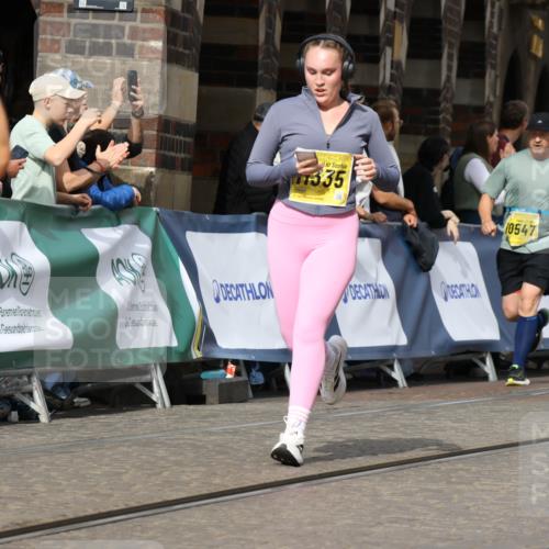 13.09.2026 - 21. swb-Marathon Bremen Strokosch-Dieckow http://msf.ph/oto/10389368 13.09.2026 11:10:57 Ziel 10002, 10247, 10422, 10719, 10768, 10791, 10911, 11047, 11283, 11298, 11300, 11309, 11327, 11513, 11583, 11736, 11846, 11982, 12183, 12227, 12454, 10313, 10527, 10644, 10653, 10841, 11062, 11141, 11237, 11483, 11679, 11691, 11993, 12396, 12401, 12507 meine-sportfotos.de