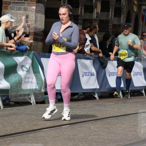 13.09.2026 - 21. swb-Marathon Bremen Strokosch-Dieckow http://msf.ph/oto/10389382 13.09.2026 11:10:57 Ziel 10002, 10247, 10422, 10719, 10768, 10791, 10911, 11047, 11283, 11298, 11300, 11309, 11327, 11513, 11583, 11736, 11846, 11982, 12183, 12227, 12454, 10313, 10527, 10644, 10653, 10841, 11062, 11141, 11237, 11483, 11679, 11691, 11993, 12396, 12401, 12507 meine-sportfotos.de
