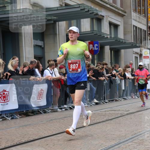 13.09.2026 - 21. swb-Marathon Bremen Strokosch-Dieckow http://msf.ph/oto/10389397 13.09.2026 13:00:02 Ziel 671, 912, 1550, 1571, 1754, 2683, 5776, 7015, 8689, 603, 735, 807, 1320, 1485, 1758, 1911, 1930, 6557, 7170, 8850, 9153 meine-sportfotos.de
