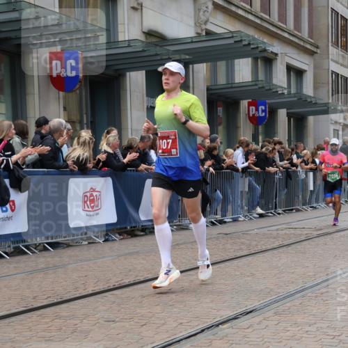 13.09.2026 - 21. swb-Marathon Bremen Strokosch-Dieckow http://msf.ph/oto/10389402 13.09.2026 13:00:02 Ziel 671, 912, 1550, 1571, 1754, 2683, 5776, 7015, 8689, 603, 735, 807, 1320, 1485, 1758, 1911, 1930, 6557, 7170, 8850, 9153 meine-sportfotos.de