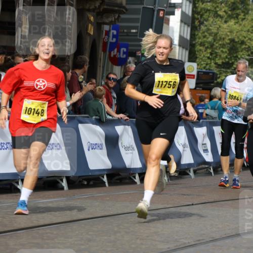 13.09.2026 - 21. swb-Marathon Bremen Strokosch-Dieckow http://msf.ph/oto/10389438 13.09.2026 11:11:01 Ziel 10247, 10422, 10461, 10462, 10768, 10911, 11047, 11283, 11298, 11300, 11309, 11327, 11335, 11465, 11513, 11583, 11736, 11846, 12183, 10313, 10419, 10527, 10611, 10644, 11062, 11141, 11231, 11483, 11679, 11745, 12148, 12396, 12507 meine-sportfotos.de