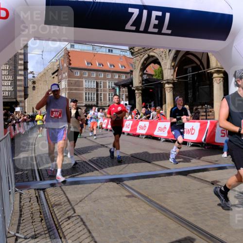 13.09.2026 - 21. swb-Marathon Bremen Tim E. http://msf.ph/oto/10389462 13.09.2026 13:32:00 Ziel 310, 578, 1600, 3115, 3239, 3244, 3278, 3858, 3859, 3989, 4030, 4164, 4273, 4692, 4889, 4998, 5158, 5363, 5426, 5899, 6039, 6062, 6100, 6193, 6213, 6354, 6581, 6602, 7032, 7242, 7260, 7608, 7790, 7941, 7964, 8042, 8078, 8166, 8205, 8206, 8364, 8495, 8522, 9016, 9033, 9188, 9293, 9568, 9785, 9903, 9914, 13151, 13231 meine-sportfotos.de