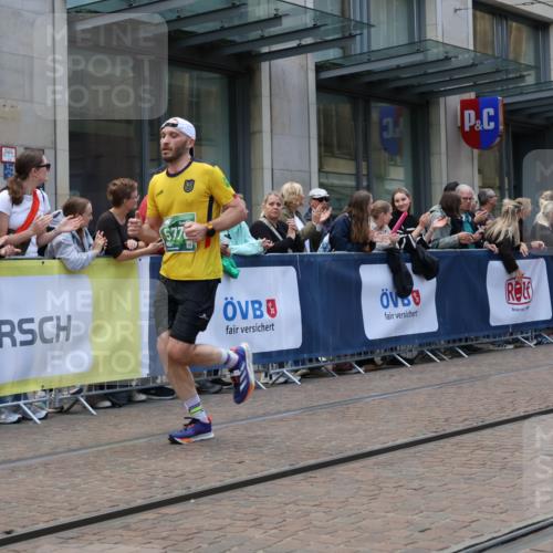 13.09.2026 - 21. swb-Marathon Bremen Strokosch-Dieckow http://msf.ph/oto/10389475 13.09.2026 13:00:09 Ziel 671, 912, 1136, 1550, 1754, 2141, 2683, 4904, 5776, 7015, 603, 735, 807, 912, 1320, 1571, 1758, 1911, 1930, 7170, 8689, 8850, 9153 meine-sportfotos.de