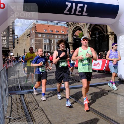 13.09.2026 - 21. swb-Marathon Bremen Tim E. http://msf.ph/oto/10389481 13.09.2026 13:32:04 Ziel 310, 578, 846, 3115, 3205, 3239, 3244, 3278, 3858, 3989, 4030, 4164, 4273, 4998, 5158, 5325, 5363, 5426, 5899, 6062, 6100, 6193, 6213, 6354, 6581, 6602, 7242, 7260, 7608, 7790, 7941, 7964, 8042, 8048, 8078, 8166, 8205, 8206, 8247, 8364, 8970, 9016, 9033, 9188, 9568, 9785, 9903, 9914, 13151, 13231 meine-sportfotos.de
