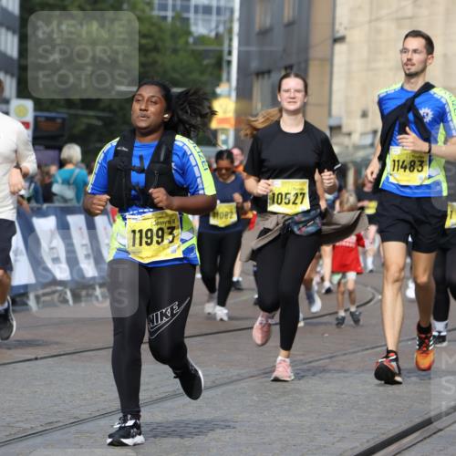 13.09.2026 - 21. swb-Marathon Bremen Strokosch-Dieckow http://msf.ph/oto/10389509 13.09.2026 11:11:08 Ziel 10148, 10163, 10461, 10462, 10547, 10792, 10911, 11043, 11047, 11309, 11327, 11335, 11465, 11513, 11583, 11736, 11756, 11846, 10419, 10611, 11036, 11062, 11216, 11231, 11458, 11679, 11745, 11870, 12126, 12148, 12396 meine-sportfotos.de