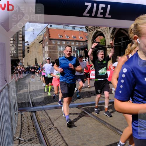 13.09.2026 - 21. swb-Marathon Bremen Tim E. http://msf.ph/oto/10389515 13.09.2026 13:32:07 Ziel 310, 578, 846, 3115, 3205, 3239, 3244, 3278, 3858, 3989, 4030, 4164, 4979, 4998, 5158, 5325, 5363, 5426, 5899, 6062, 6100, 6193, 6213, 6354, 6602, 7242, 7260, 7608, 7790, 7941, 7964, 8048, 8078, 8166, 8206, 8247, 8970, 9016, 9033, 9188, 9568, 9785, 9914, 13151, 13231 meine-sportfotos.de