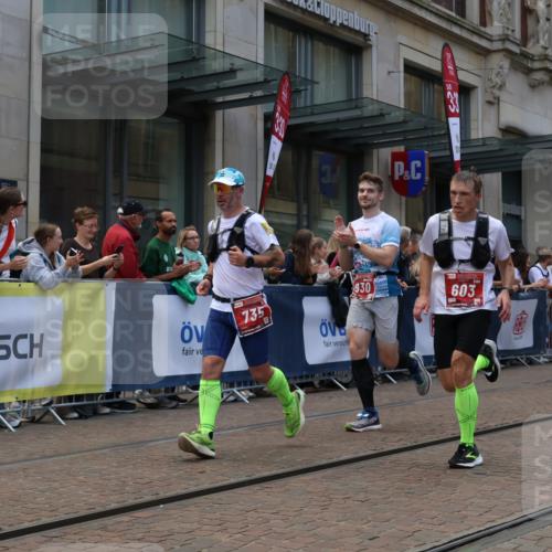 13.09.2026 - 21. swb-Marathon Bremen Strokosch-Dieckow http://msf.ph/oto/10389516 13.09.2026 13:00:14 Ziel 371, 453, 1136, 1550, 1754, 2141, 2683, 4904, 5776, 603, 671, 735, 912, 1571, 1758, 1911, 1930, 7015, 7170, 8689, 9153 meine-sportfotos.de