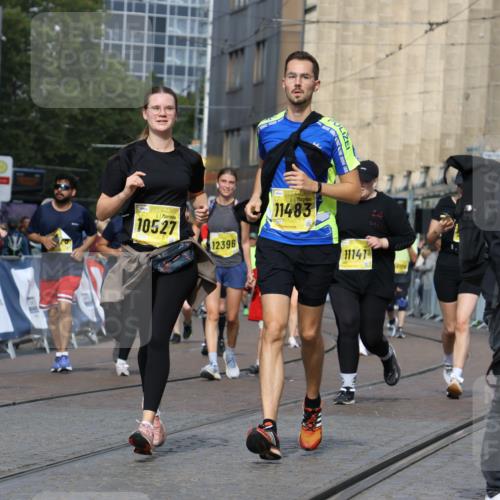 13.09.2026 - 21. swb-Marathon Bremen Strokosch-Dieckow http://msf.ph/oto/10389518 13.09.2026 11:11:10 Ziel 10148, 10163, 10461, 10462, 10547, 10653, 10792, 10841, 10911, 11043, 11047, 11237, 11309, 11327, 11335, 11465, 11513, 11583, 11756, 11846, 11993, 10419, 10611, 11036, 11216, 11231, 11458, 11745, 11870, 12126, 12148, 12396, 12464 meine-sportfotos.de