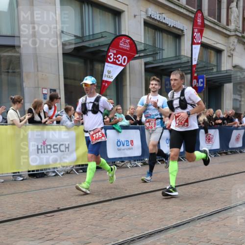 13.09.2026 - 21. swb-Marathon Bremen Strokosch-Dieckow http://msf.ph/oto/10389520 13.09.2026 13:00:15 Ziel 371, 453, 1136, 1550, 1754, 2141, 2683, 4904, 5776, 603, 671, 735, 912, 1571, 1758, 1911, 1930, 7015, 7170, 8689, 9153 meine-sportfotos.de