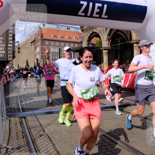 13.09.2026 - 21. swb-Marathon Bremen Tim E. http://msf.ph/oto/10389536 13.09.2026 13:32:08 Ziel 310, 578, 846, 3115, 3205, 3239, 3244, 3278, 3858, 3946, 3989, 4030, 4164, 4979, 4998, 5158, 5325, 5363, 5899, 6062, 6100, 6193, 6213, 6354, 6602, 7242, 7260, 7608, 7790, 7941, 7964, 8048, 8078, 8166, 8206, 8247, 8610, 8970, 9016, 9033, 9188, 9568, 9785, 9914, 13151, 13231 meine-sportfotos.de