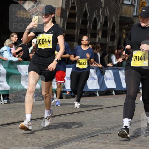 13.09.2026 - 21. swb-Marathon Bremen Strokosch-Dieckow http://msf.ph/oto/10389582 13.09.2026 11:11:16 Ziel 10148, 10163, 10461, 10462, 10527, 10547, 10644, 10653, 10792, 10841, 10911, 11043, 11237, 11335, 11465, 11483, 11513, 11691, 11756, 11993, 12401, 12507, 10546, 11036, 11216, 11289, 11458, 11702, 11870, 12126, 12220, 12311, 12464, 12508 meine-sportfotos.de