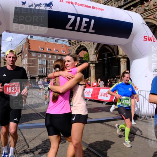 13.09.2026 - 21. swb-Marathon Bremen Tim E. http://msf.ph/oto/10389588 13.09.2026 13:32:12 Ziel 578, 846, 2934, 3115, 3205, 3239, 3244, 3278, 3946, 3989, 4030, 4797, 4979, 4998, 5158, 5325, 5363, 5899, 6116, 6213, 6354, 7242, 7260, 7526, 7790, 7964, 8048, 8078, 8166, 8247, 8610, 8970, 9016, 9033, 9188, 9640, 9785, 9914, 13151, 13231 meine-sportfotos.de