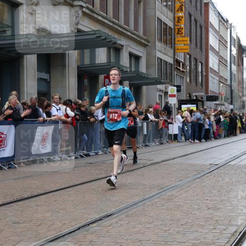 13.09.2026 - 21. swb-Marathon Bremen Strokosch-Dieckow http://msf.ph/oto/10389613 13.09.2026 13:00:25 Ziel 371, 453, 1136, 1550, 1754, 2141, 4904, 8749, 9849, 671, 912, 1571, 1758, 1911, 2683, 5776, 7015, 7170, 8689 meine-sportfotos.de