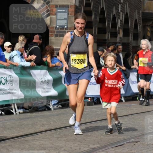 13.09.2026 - 21. swb-Marathon Bremen Strokosch-Dieckow http://msf.ph/oto/10389625 13.09.2026 11:11:19 Ziel 10148, 10163, 10313, 10527, 10547, 10644, 10653, 10792, 10841, 11043, 11141, 11237, 11335, 11465, 11483, 11691, 11756, 11993, 12401, 12507, 10155, 10510, 10511, 10546, 10977, 11036, 11216, 11289, 11533, 11702, 11870, 12126, 12220, 12311, 12464, 12508 meine-sportfotos.de