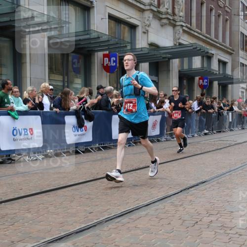 13.09.2026 - 21. swb-Marathon Bremen Strokosch-Dieckow http://msf.ph/oto/10389631 13.09.2026 13:00:26 Ziel 371, 453, 1136, 1550, 1754, 2141, 4904, 8749, 9849, 671, 912, 1550, 1571, 1754, 1758, 2683, 5776, 7015, 7170, 8689 meine-sportfotos.de