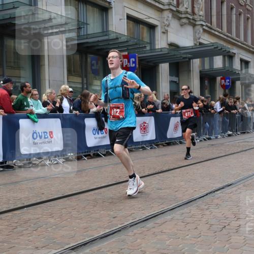 13.09.2026 - 21. swb-Marathon Bremen Strokosch-Dieckow http://msf.ph/oto/10389635 13.09.2026 13:00:26 Ziel 371, 453, 1136, 1550, 1754, 2141, 4904, 8749, 9849, 671, 912, 1550, 1571, 1754, 1758, 2683, 5776, 7015, 7170, 8689 meine-sportfotos.de