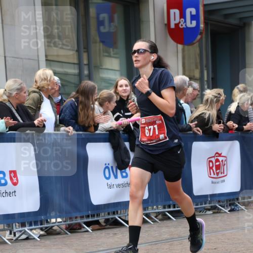 13.09.2026 - 21. swb-Marathon Bremen Strokosch-Dieckow http://msf.ph/oto/10389642 13.09.2026 13:00:27 Ziel 371, 453, 1136, 2141, 4904, 8749, 9849, 671, 912, 1550, 1571, 1754, 2683, 5776, 7015, 8689 meine-sportfotos.de