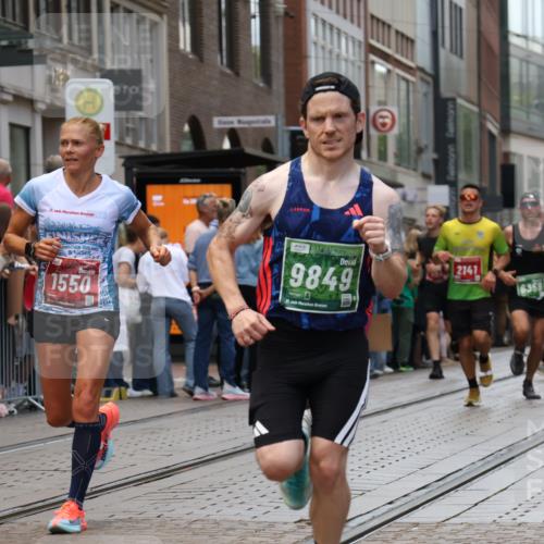 13.09.2026 - 21. swb-Marathon Bremen Strokosch-Dieckow http://msf.ph/oto/10389673 13.09.2026 13:00:40 Ziel 1619, 5663, 6359, 8749, 9849, 371, 453, 1136, 1550, 1754, 2141, 2683, 4904, 5776 meine-sportfotos.de