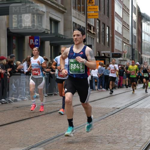 13.09.2026 - 21. swb-Marathon Bremen Strokosch-Dieckow http://msf.ph/oto/10389681 13.09.2026 13:00:40 Ziel 1619, 5663, 6359, 8749, 9849, 371, 453, 1136, 1550, 1754, 2141, 2683, 4904, 5776 meine-sportfotos.de
