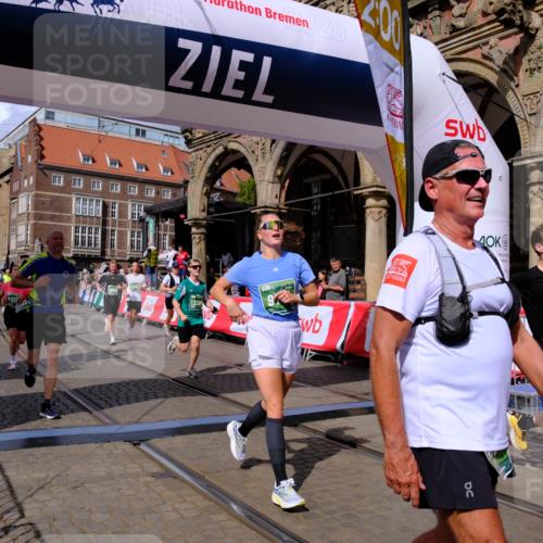 13.09.2026 - 21. swb-Marathon Bremen Tim E. http://msf.ph/oto/10389699 13.09.2026 13:32:46 Ziel 287, 1687, 2292, 2293, 2910, 2992, 3354, 3402, 3429, 3441, 3878, 3922, 4263, 4323, 4380, 4471, 4655, 4835, 5281, 6518, 6593, 6760, 6781, 6900, 7150, 7173, 7572, 7990, 8632, 8957, 9040, 9151, 9175, 9198, 9283, 9719, 9779, 13208, 13244 meine-sportfotos.de