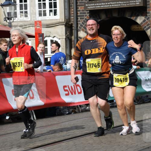13.09.2026 - 21. swb-Marathon Bremen Strokosch-Dieckow http://msf.ph/oto/10389702 13.09.2026 11:11:25 Ziel 10313, 10527, 10611, 10644, 10653, 10792, 10841, 11043, 11062, 11141, 11237, 11483, 11679, 11691, 11993, 12396, 12401, 12507, 10155, 10510, 10511, 10546, 10552, 10977, 11239, 11289, 11533, 11702, 11927, 12082, 12220, 12286, 12311, 12336, 12508, 12553 meine-sportfotos.de