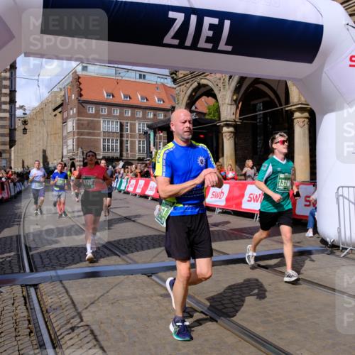 13.09.2026 - 21. swb-Marathon Bremen Tim E. http://msf.ph/oto/10389711 13.09.2026 13:32:47 Ziel 1687, 2292, 2293, 2611, 2910, 2992, 3354, 3402, 3429, 3441, 3878, 4263, 4323, 4380, 4471, 4655, 4835, 5281, 6518, 6593, 6760, 6781, 6900, 7150, 7173, 7572, 7990, 8957, 9040, 9151, 9175, 9198, 9283, 9719, 9779, 13208, 13244 meine-sportfotos.de