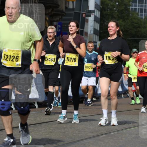 13.09.2026 - 21. swb-Marathon Bremen Strokosch-Dieckow http://msf.ph/oto/10389759 13.09.2026 11:11:30 Ziel 10313, 10419, 10527, 10611, 10644, 10653, 11062, 11141, 11231, 11458, 11483, 11679, 11691, 11745, 11993, 12148, 12396, 12401, 12507, 10155, 10510, 10511, 10552, 10616, 10977, 11239, 11533, 11927, 12082, 12286, 12311, 12336, 12553 meine-sportfotos.de