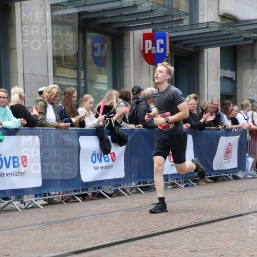 13.09.2026 - 21. swb-Marathon Bremen Strokosch-Dieckow http://msf.ph/oto/10389774 13.09.2026 13:00:49 Ziel 1411, 1619, 3019, 4328, 5663, 6359, 371, 453, 1136, 1550, 1754, 2141, 4904, 8749, 9849 meine-sportfotos.de