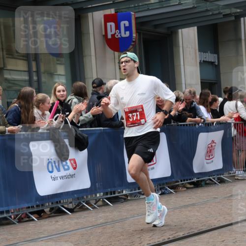 13.09.2026 - 21. swb-Marathon Bremen Strokosch-Dieckow http://msf.ph/oto/10389794 13.09.2026 13:00:55 Ziel 1411, 1619, 3019, 4328, 5663, 371, 453, 2141, 4904, 6359, 8749, 9849 meine-sportfotos.de