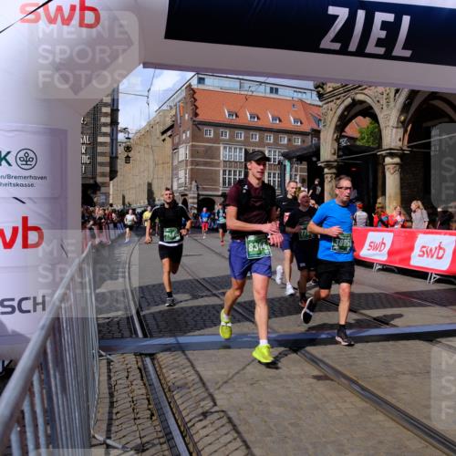 13.09.2026 - 21. swb-Marathon Bremen Tim E. http://msf.ph/oto/10389797 13.09.2026 13:33:02 Ziel 1437, 2611, 2638, 3354, 3878, 3895, 3902, 4233, 4323, 4862, 5009, 5398, 5581, 5657, 6583, 6718, 6786, 7016, 7466, 7758, 8344, 8367, 8506, 13164, 13232, 13234 meine-sportfotos.de