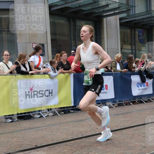 13.09.2026 - 21. swb-Marathon Bremen Strokosch-Dieckow http://msf.ph/oto/10389809 13.09.2026 13:00:57 Ziel 1411, 1619, 3019, 4328, 5663, 5996, 371, 453, 2141, 4904, 6359, 8749, 9849 meine-sportfotos.de