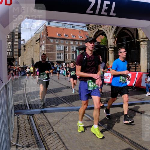 13.09.2026 - 21. swb-Marathon Bremen Tim E. http://msf.ph/oto/10389811 13.09.2026 13:33:03 Ziel 891, 1437, 2611, 2638, 3354, 3878, 3895, 3902, 4233, 4323, 4862, 5009, 5398, 5581, 5657, 6018, 6583, 6718, 6786, 7016, 7466, 7758, 8344, 8367, 8506, 10048, 13164, 13232, 13234, 13247 meine-sportfotos.de