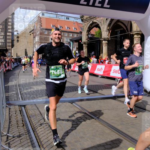 13.09.2026 - 21. swb-Marathon Bremen Tim E. http://msf.ph/oto/10389815 13.09.2026 13:33:04 Ziel 891, 1437, 2611, 2638, 3354, 3895, 3902, 4233, 4323, 4862, 5009, 5398, 5581, 5657, 6018, 6583, 6718, 6786, 7016, 7466, 7758, 8344, 8367, 8506, 10048, 13164, 13232, 13234, 13247 meine-sportfotos.de