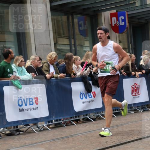 13.09.2026 - 21. swb-Marathon Bremen Strokosch-Dieckow http://msf.ph/oto/10389826 13.09.2026 13:00:59 Ziel 1411, 1619, 3019, 4118, 4328, 5663, 5996, 371, 453, 6359, 8749, 9849 meine-sportfotos.de