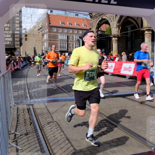 13.09.2026 - 21. swb-Marathon Bremen Tim E. http://msf.ph/oto/10389838 13.09.2026 13:33:10 Ziel 891, 1532, 2638, 3167, 3404, 3773, 3895, 3902, 4194, 4233, 5009, 5090, 5581, 5657, 5706, 6018, 6718, 6786, 6941, 7016, 7466, 7756, 7758, 8367, 8506, 9292, 9406, 9745, 9829, 10048, 13039, 13146, 13164, 13232, 13234, 13247 meine-sportfotos.de