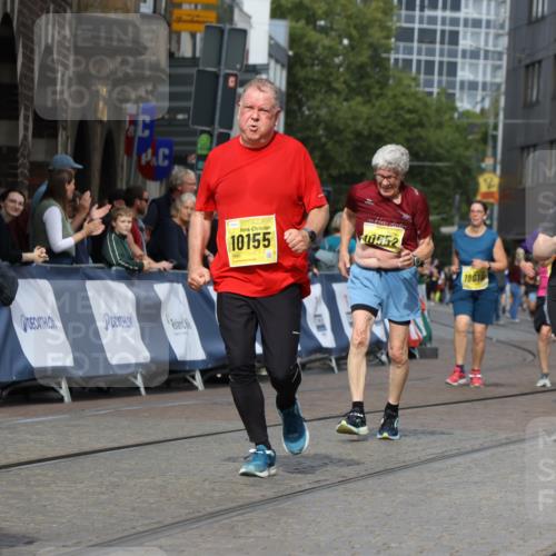 13.09.2026 - 21. swb-Marathon Bremen Strokosch-Dieckow http://msf.ph/oto/10389840 13.09.2026 11:11:42 Ziel 10419, 10546, 10611, 11036, 11216, 11231, 11289, 11458, 11702, 11745, 11870, 12126, 12148, 12220, 12311, 12396, 12464, 12508, 10582, 10616 meine-sportfotos.de