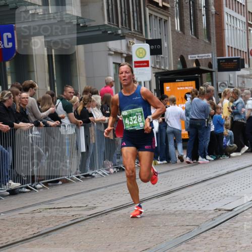 13.09.2026 - 21. swb-Marathon Bremen Strokosch-Dieckow http://msf.ph/oto/10389841 13.09.2026 13:01:02 Ziel 1411, 1619, 3019, 4118, 4328, 5663, 5996, 13063, 371, 6359, 8749, 9849 meine-sportfotos.de