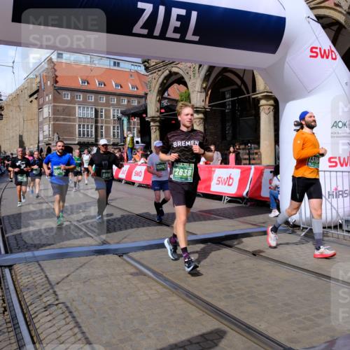 13.09.2026 - 21. swb-Marathon Bremen Tim E. http://msf.ph/oto/10389868 13.09.2026 13:33:15 Ziel 891, 1532, 2440, 2638, 2959, 3167, 3404, 3710, 3773, 3902, 4194, 4233, 4659, 5009, 5090, 5410, 5706, 5749, 5981, 6018, 6786, 6941, 7756, 7788, 8506, 9269, 9292, 9406, 9745, 9829, 10048, 13019, 13039, 13092, 13093, 13146, 13164, 13232, 13234, 13247 meine-sportfotos.de