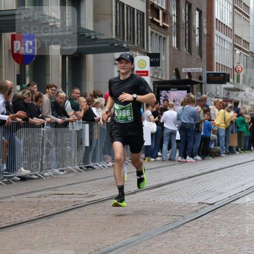 13.09.2026 - 21. swb-Marathon Bremen Strokosch-Dieckow http://msf.ph/oto/10389887 13.09.2026 13:01:12 Ziel 1411, 4118, 4328, 5369, 5996, 7950, 9137, 13063, 13168, 1619, 3019, 5663, 6359 meine-sportfotos.de