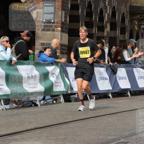 13.09.2026 - 21. swb-Marathon Bremen Strokosch-Dieckow http://msf.ph/oto/10389888 13.09.2026 11:11:59 Ziel 10155, 10510, 10511, 10546, 10552, 10616, 10977, 11239, 11289, 11533, 11702, 11927, 12082, 12220, 12286, 12311, 12336, 12553, 10490, 11585, 12012 meine-sportfotos.de