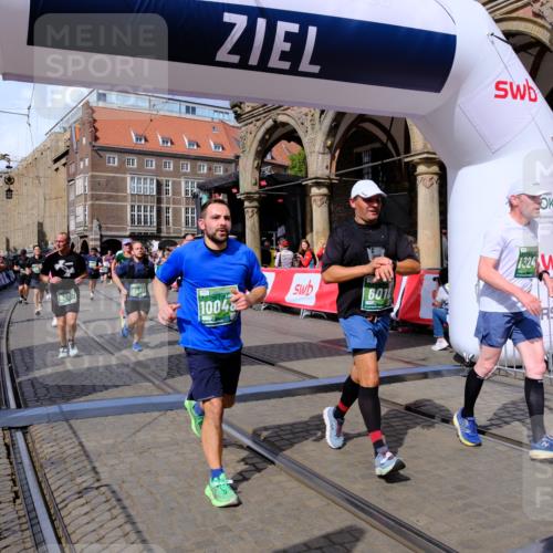 13.09.2026 - 21. swb-Marathon Bremen Tim E. http://msf.ph/oto/10389890 13.09.2026 13:33:17 Ziel 891, 1532, 2440, 2638, 2959, 3167, 3404, 3710, 3773, 3902, 4194, 4233, 4659, 5090, 5395, 5410, 5706, 5749, 5981, 6018, 6786, 6941, 7756, 7788, 8061, 9269, 9292, 9406, 9745, 9829, 10048, 13019, 13028, 13039, 13092, 13093, 13146, 13164, 13232, 13234, 13247 meine-sportfotos.de
