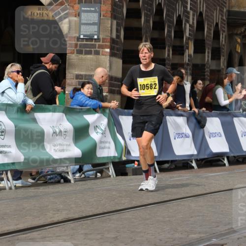 13.09.2026 - 21. swb-Marathon Bremen Strokosch-Dieckow http://msf.ph/oto/10389893 13.09.2026 11:11:59 Ziel 10155, 10510, 10511, 10546, 10552, 10616, 10977, 11239, 11289, 11533, 11702, 11927, 12082, 12220, 12286, 12311, 12336, 12553, 10490, 11585, 12012 meine-sportfotos.de
