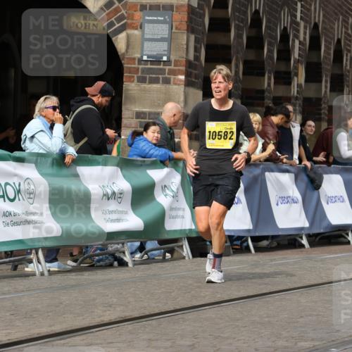 13.09.2026 - 21. swb-Marathon Bremen Strokosch-Dieckow http://msf.ph/oto/10389910 13.09.2026 11:11:59 Ziel 10155, 10510, 10511, 10546, 10552, 10616, 10977, 11239, 11289, 11533, 11702, 11927, 12082, 12220, 12286, 12311, 12336, 12553, 10490, 11585, 12012 meine-sportfotos.de