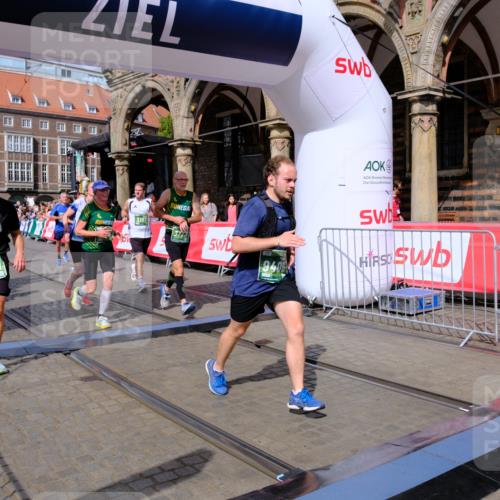 13.09.2026 - 21. swb-Marathon Bremen Tim E. http://msf.ph/oto/10389911 13.09.2026 13:33:18 Ziel 891, 1532, 2440, 2638, 2818, 2959, 3167, 3404, 3710, 3773, 3902, 4194, 4233, 4408, 4659, 5090, 5191, 5395, 5410, 5706, 5749, 5981, 6018, 6786, 6941, 7756, 7788, 8061, 9269, 9292, 9406, 9745, 9829, 10048, 13019, 13028, 13039, 13092, 13093, 13146, 13164, 13234, 13247 meine-sportfotos.de