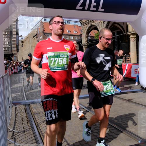 13.09.2026 - 21. swb-Marathon Bremen Tim E. http://msf.ph/oto/10389930 13.09.2026 13:33:21 Ziel 891, 1532, 2393, 2440, 2638, 2818, 2959, 3167, 3404, 3710, 3773, 4194, 4408, 4659, 5090, 5191, 5324, 5395, 5410, 5706, 5749, 5981, 6018, 6941, 7756, 7788, 7830, 8061, 9269, 9292, 9406, 9745, 9829, 10048, 13019, 13028, 13039, 13092, 13093, 13101, 13146, 13164, 13247 meine-sportfotos.de