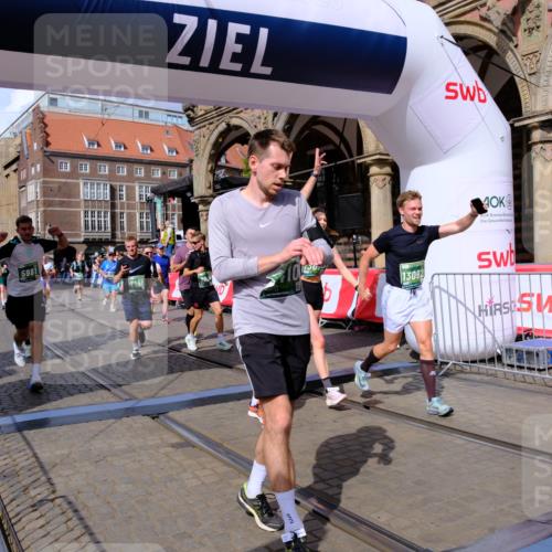 13.09.2026 - 21. swb-Marathon Bremen Tim E. http://msf.ph/oto/10389993 13.09.2026 13:33:26 Ziel 1532, 2283, 2393, 2440, 2818, 2959, 3167, 3404, 3710, 3773, 4194, 4260, 4408, 4659, 5191, 5324, 5395, 5410, 5706, 5749, 5790, 5981, 6941, 7467, 7756, 7788, 7830, 8061, 9269, 9292, 9745, 9829, 13019, 13028, 13039, 13092, 13093, 13101, 13146 meine-sportfotos.de