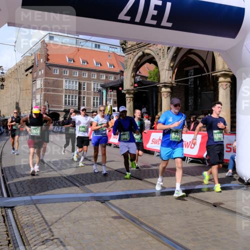 13.09.2026 - 21. swb-Marathon Bremen Tim E. http://msf.ph/oto/10389997 13.09.2026 13:33:30 Ziel 831, 1124, 2283, 2393, 2440, 2818, 2959, 2980, 3710, 4243, 4260, 4408, 4492, 4536, 4565, 4659, 5040, 5191, 5324, 5395, 5410, 5749, 5790, 5914, 5981, 6614, 6915, 7145, 7421, 7467, 7788, 7789, 7830, 8061, 9269, 9292, 9616, 9856, 13019, 13028, 13084, 13092, 13093, 13101 meine-sportfotos.de