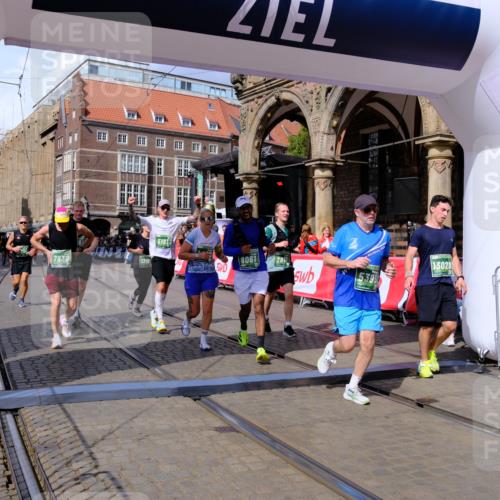 13.09.2026 - 21. swb-Marathon Bremen Tim E. http://msf.ph/oto/10390002 13.09.2026 13:33:30 Ziel 831, 1124, 2283, 2393, 2440, 2818, 2959, 2980, 3710, 4243, 4260, 4408, 4492, 4536, 4565, 4659, 5040, 5191, 5324, 5395, 5410, 5749, 5790, 5914, 5981, 6614, 6915, 7145, 7421, 7467, 7788, 7789, 7830, 8061, 9269, 9292, 9616, 9856, 13019, 13028, 13084, 13092, 13093, 13101 meine-sportfotos.de