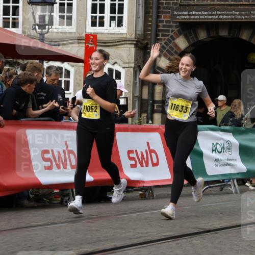 13.09.2026 - 21. swb-Marathon Bremen Strokosch-Dieckow http://msf.ph/oto/10390004 13.09.2026 11:12:24 Ziel 10490, 10582, 11585, 12012, 10354, 10743, 10874, 10875, 10909, 11090, 12497 meine-sportfotos.de